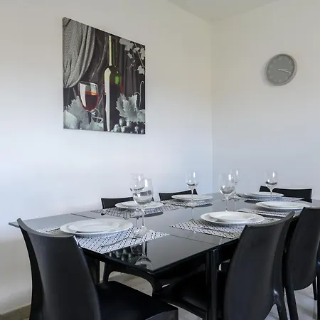 F5 1, Private Double With Private Bathroom And Balcony In Shared Flat Msida