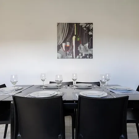 F5 1, Private Double With Private Bathroom And Balcony In Shared Flat Homestay Msida