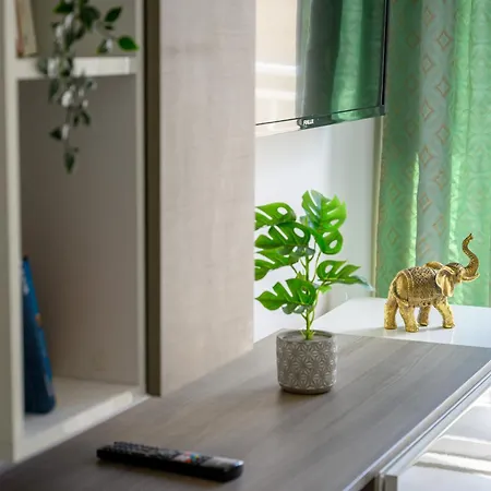 F5 1, Private Double With Private Bathroom And Balcony In Shared Flat