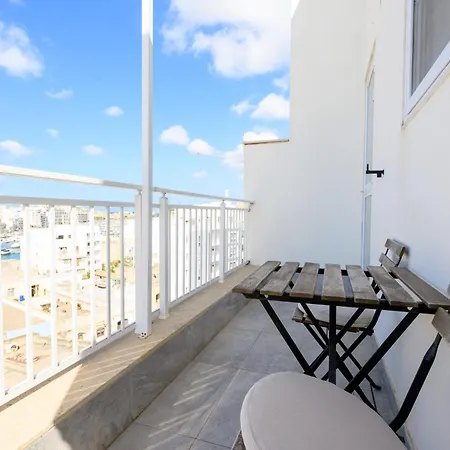F5 1, Private Double With Private Bathroom And Balcony In Shared Flat Msida
