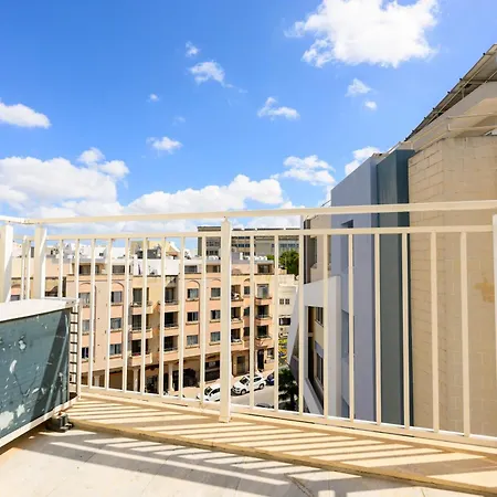F5 1, Private Double With Private Bathroom And Balcony In Shared Flat