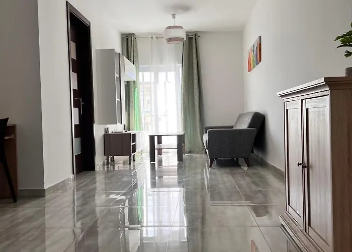 F5 1, Private Double With Private Bathroom And Balcony In Shared Flat Homestay Msida