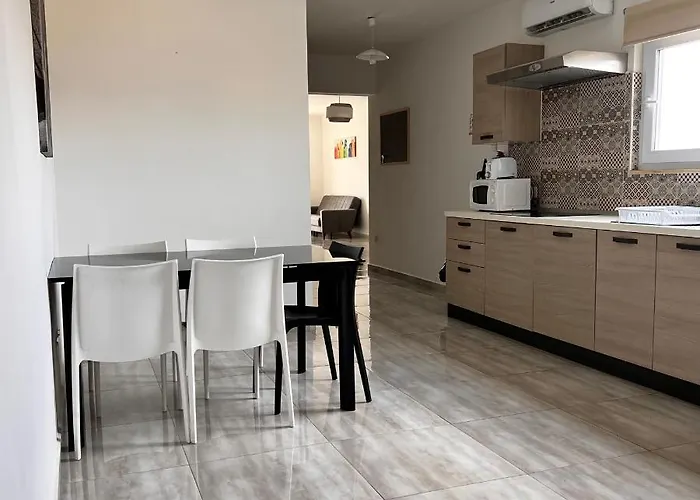 F5 1, Private Double With Private Bathroom And Balcony In Shared Flat *